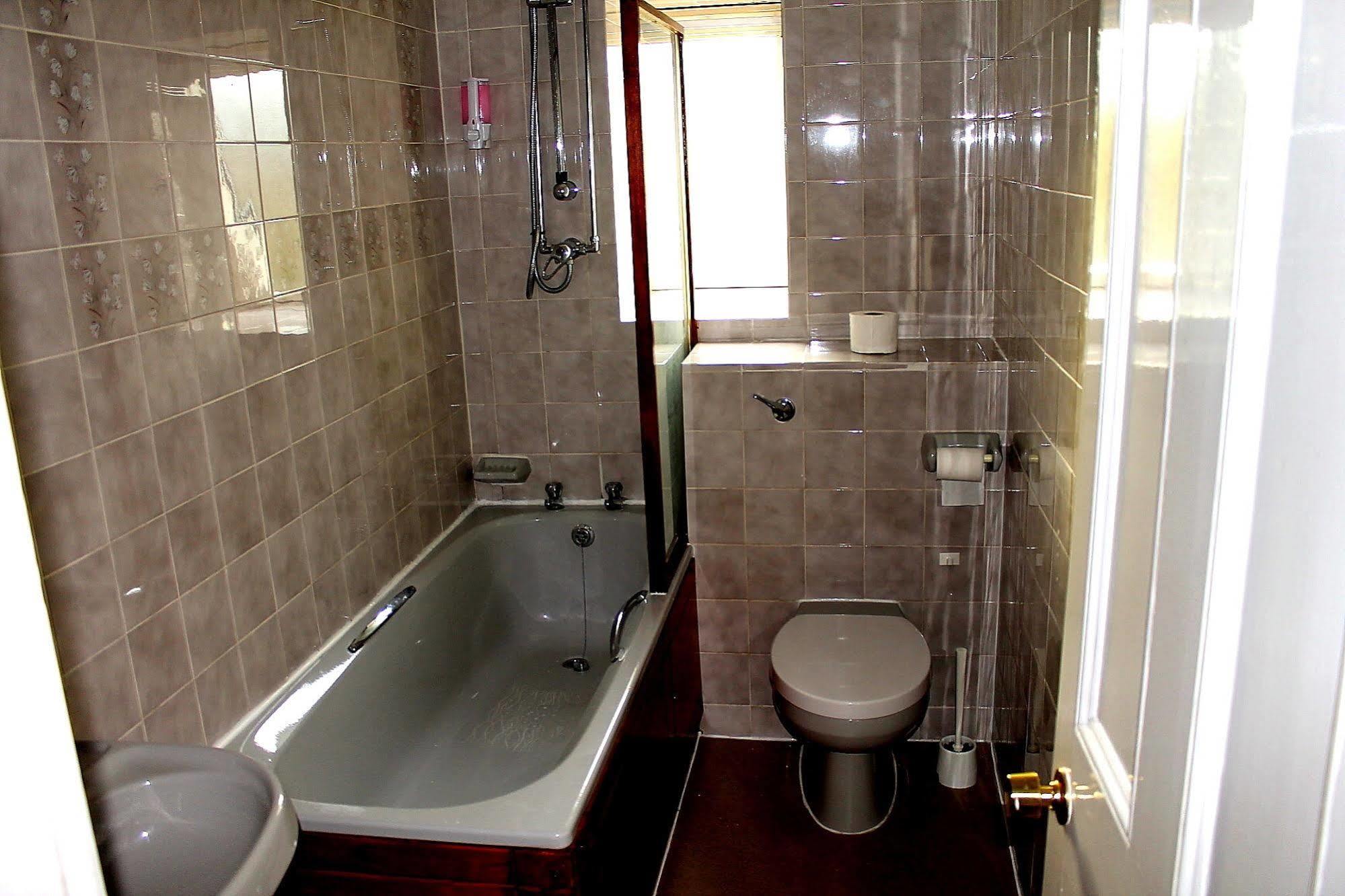 The Menai And Bar 3* Bangor (Gwynedd)