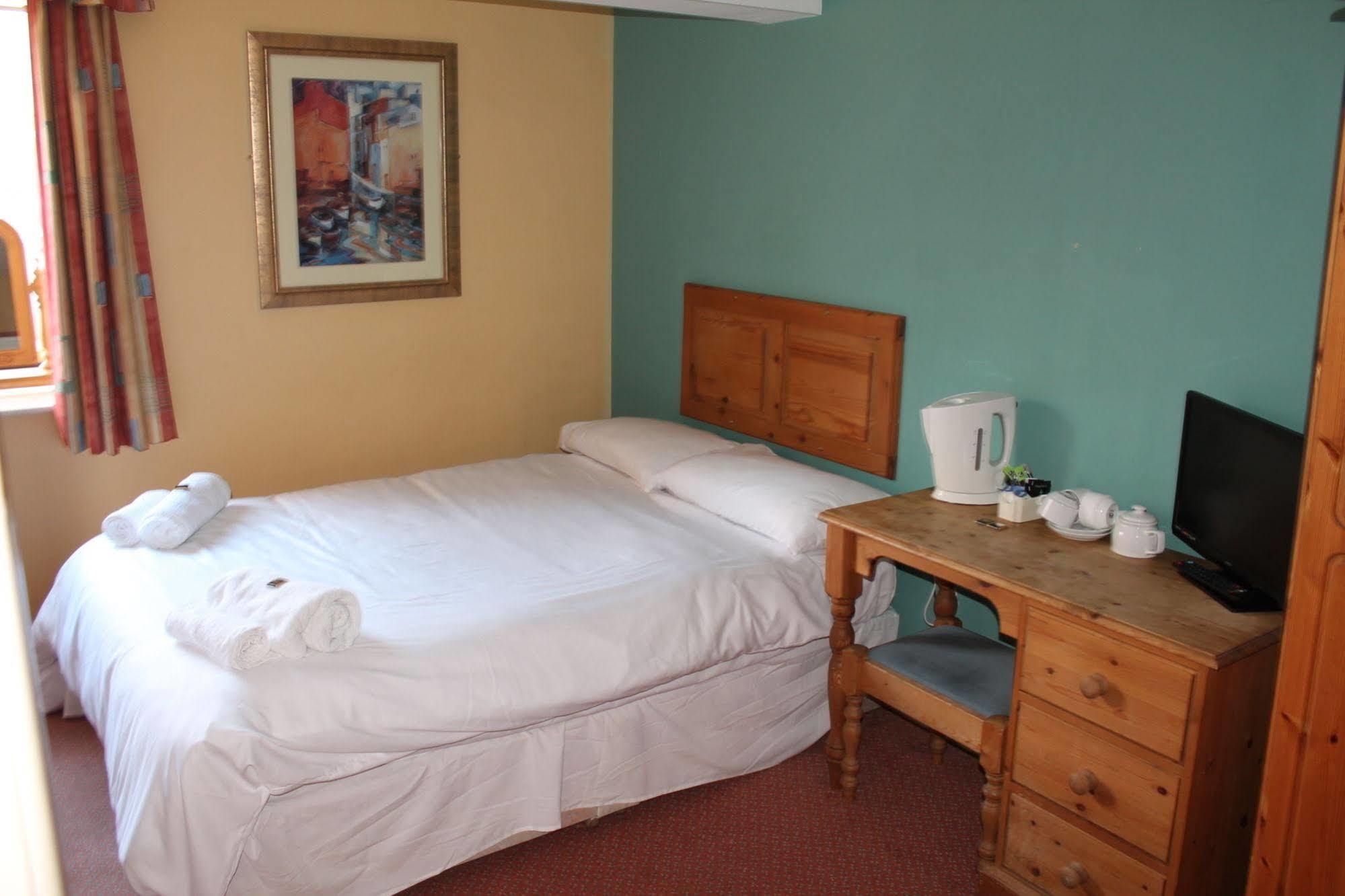 Bed and breakfast The Menai And Bar