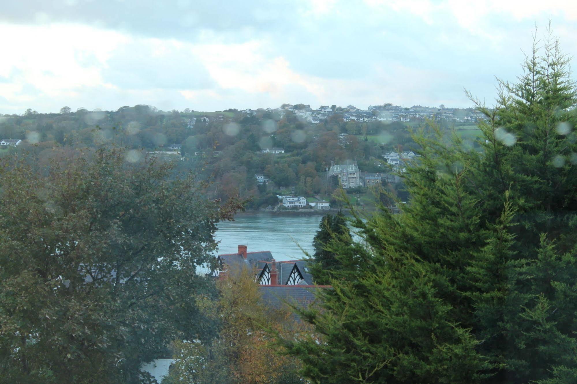 The Menai And Bar Bed and breakfast Bangor (Gwynedd)