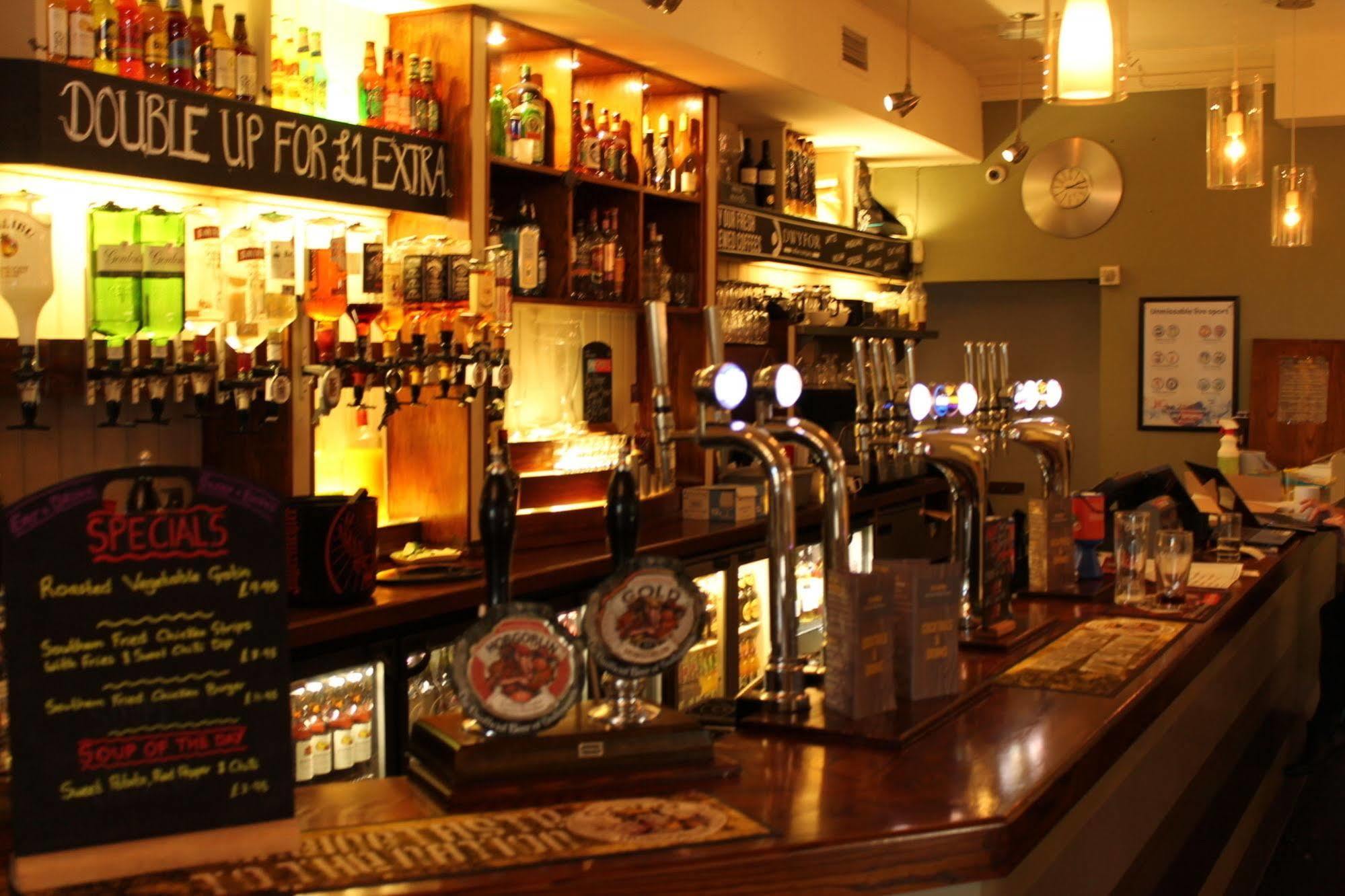 Bed and breakfast The Menai And Bar 3*